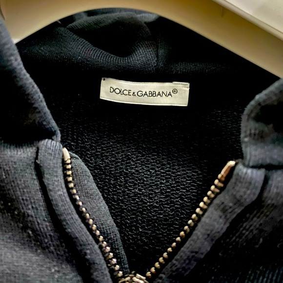Basic black hoodie: logo embroidered hoodie - Picture 4 of 8